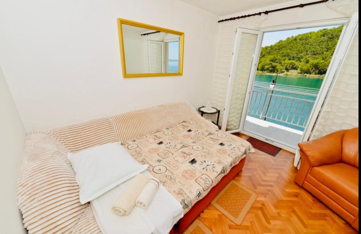 Apartment Niksa Novigrad  Eksteriør billede